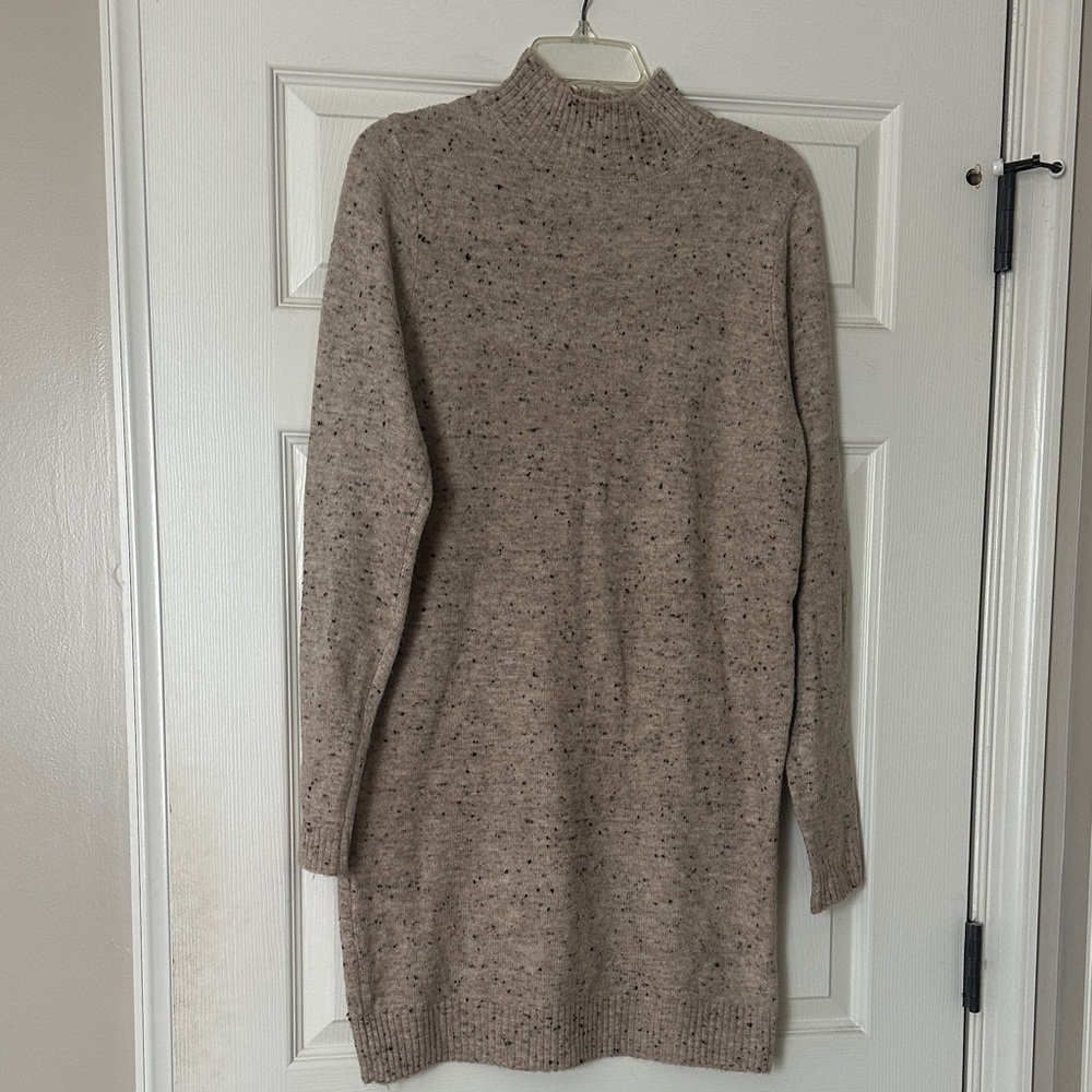 Studio 17 Speckled Tan Long Sleeve Dress